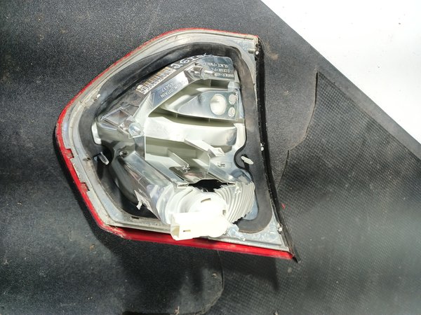 Farolim Trazeiro CITROEN C4 PICASSO I Direito 9653547677 mala