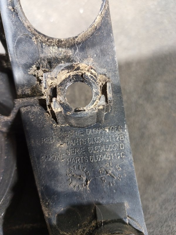 Farolim Trazeiro SEAT IBIZA IV/III DIR 6L6945096C