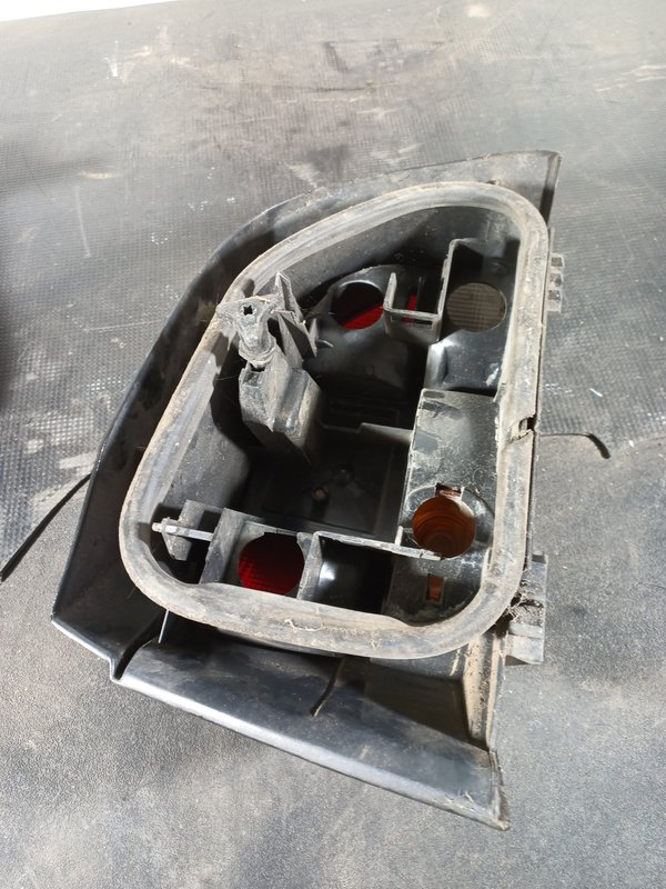 Farolim Trazeiro RENAULT CLIO I DIR 7700798118