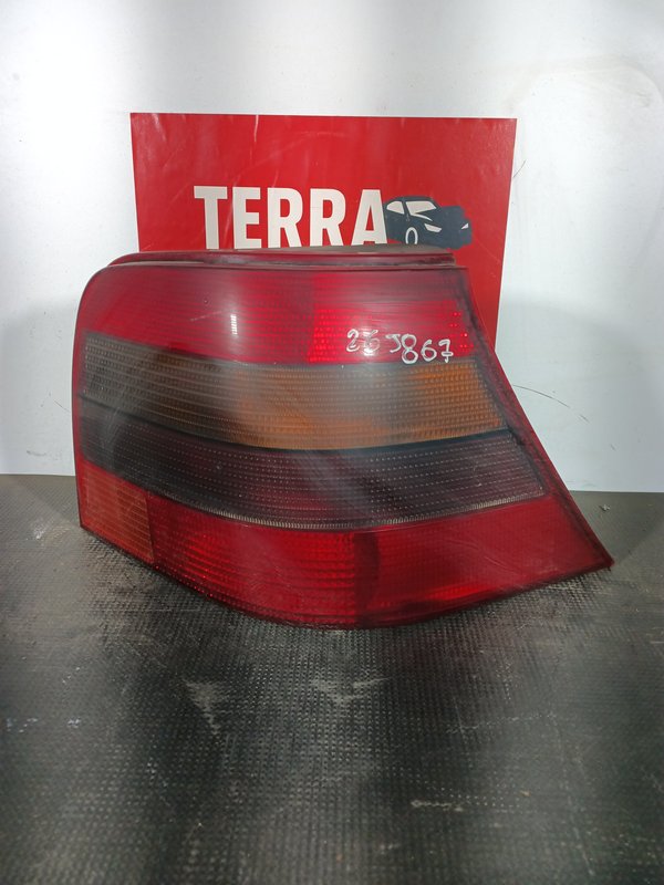 Farolim Trazeiro VW GOLF IV DIR 11A197B