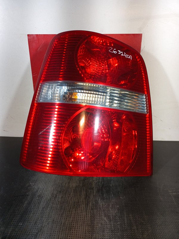 Farolim Trazeiro VW Touran 1T1 ESQUERDO 1T0945095C