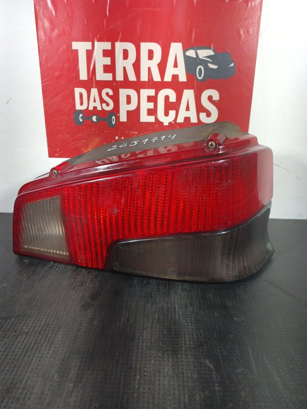 Farolim Trazeiro PEUGEOT 106 I Direito 635184