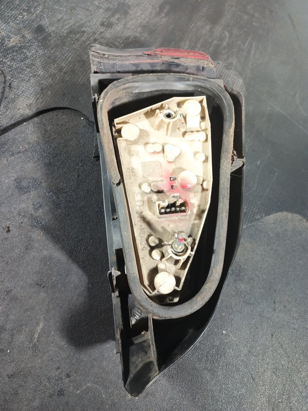 Farolim Trazeiro PEUGEOT 106 I Direito 635184