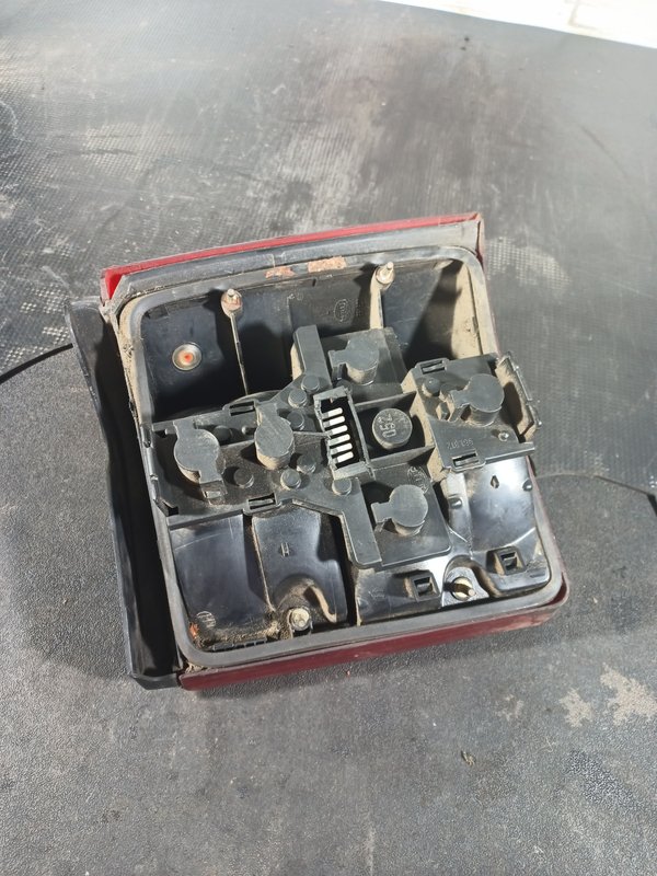 Farolim Trazeiro SEAT Ibiza I / II Esquerdo 061955