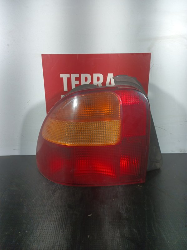 Farolim Trazeiro ROVER 400 Esquerdo XFB101050