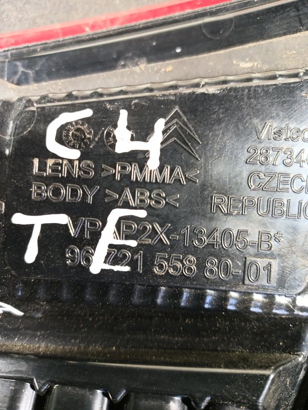 Farolim Trazeiro CITROEN C4 II ESQUERDO MALA 9672155880