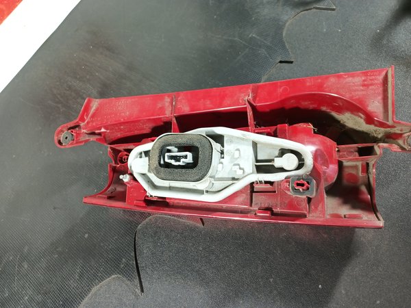 Farolim Trazeiro Grupo PSA BERLINGO DIR 085521934R