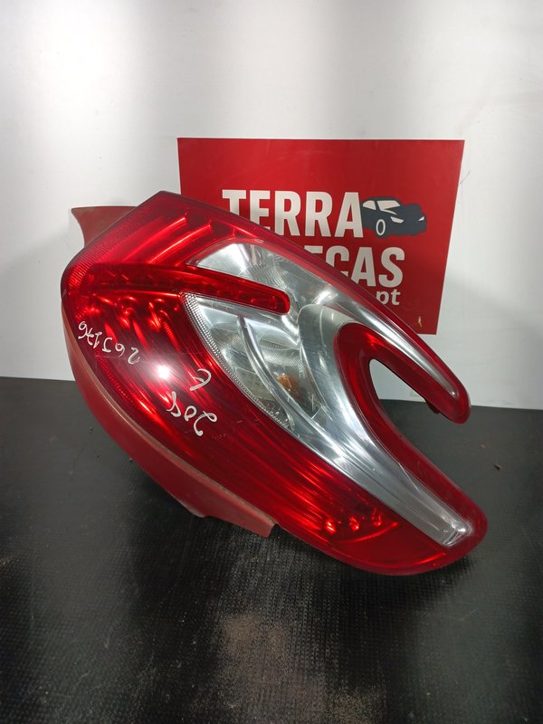 Farolim Trazeiro PEUGEOT 208 I ESQ 9672628280