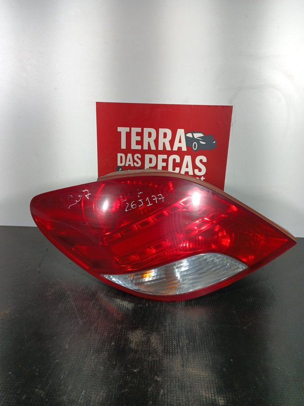 Farolim Trazeiro PEUGEOT 207 ESQ 9686566080