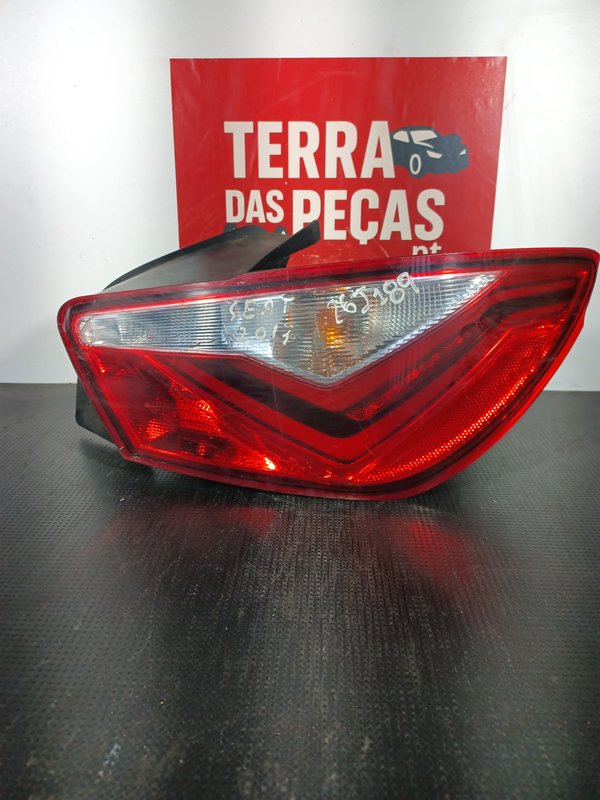 Farolim Trazeiro SEAT Ibiza IV DIR 6J3945096Q