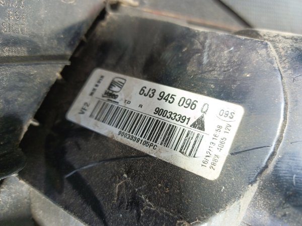 Farolim Trazeiro SEAT Ibiza IV DIR 6J3945096Q