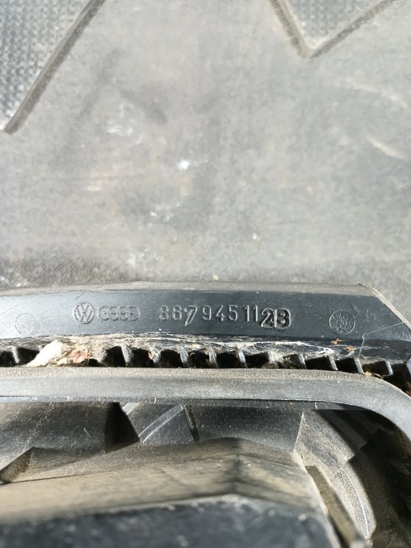 Farolim Trazeiro VW POLO II DIR 867945112B