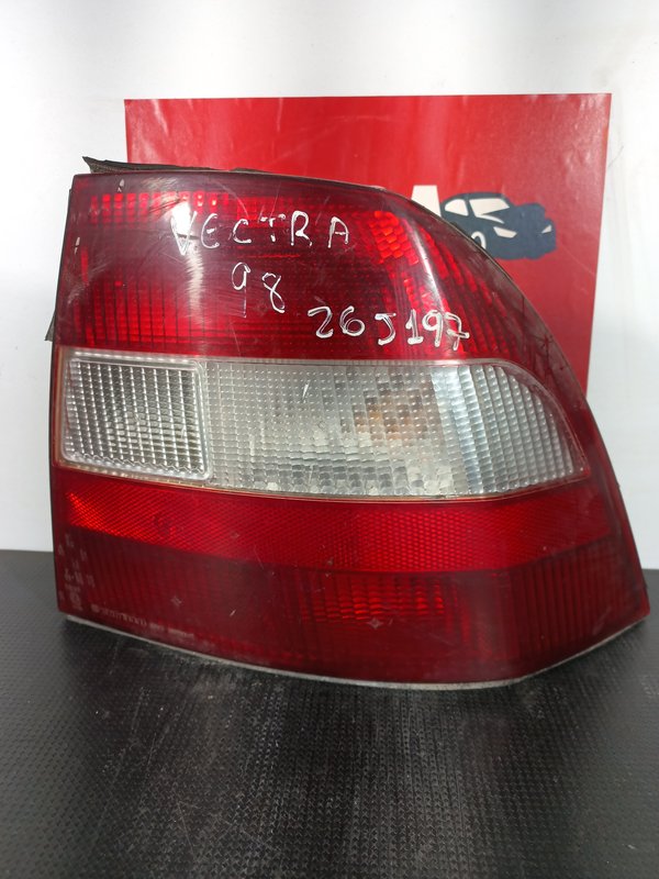 Farolim Trazeiro OPEL VECTRTA B 90568049
