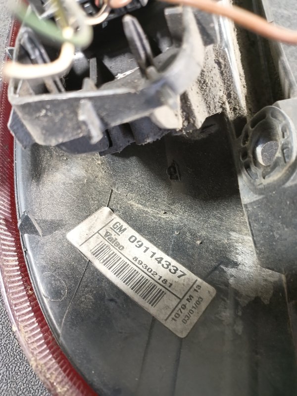 Farolim Trazeiro OPEL CORSA C DIR 09114337