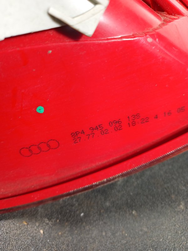 Farolim Trazeiro AUDI A3 8P DIR 8P494509613