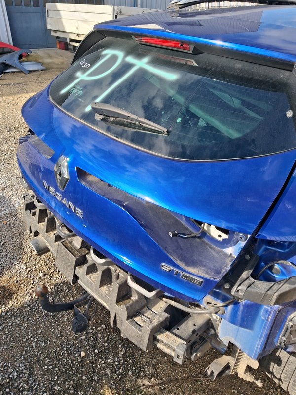 Tampa da mala renault Megane IV