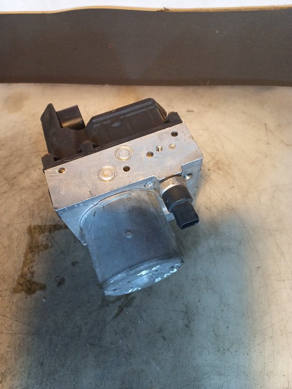 ABS TOYOTA AVENSIS T25 4454005051