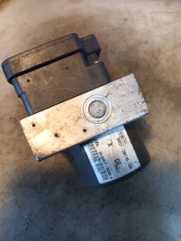 ABS VA FORD MAZDA 3M51-2M110-CA