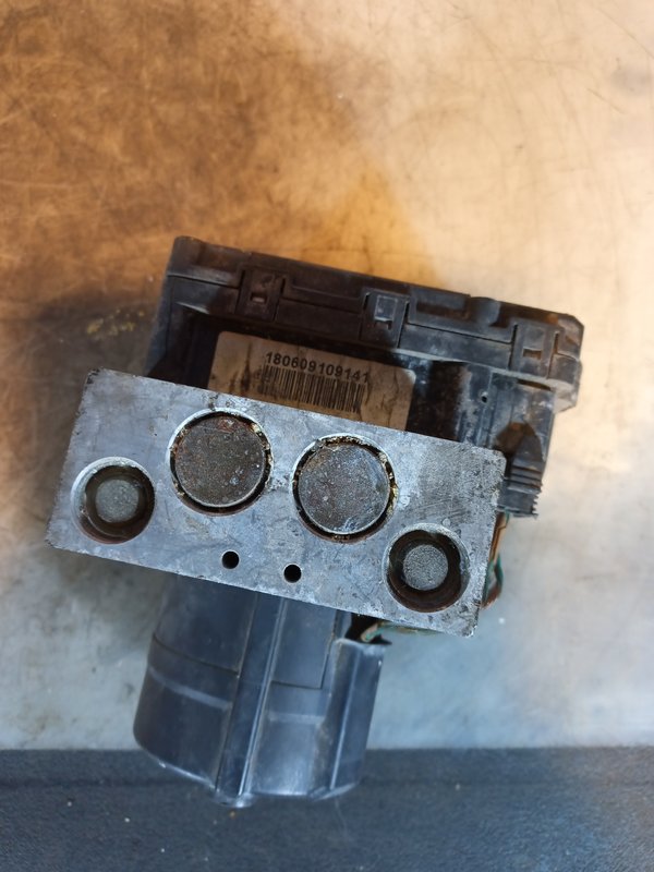 ABS VA FORD MAZDA 96FB-2M110-BB