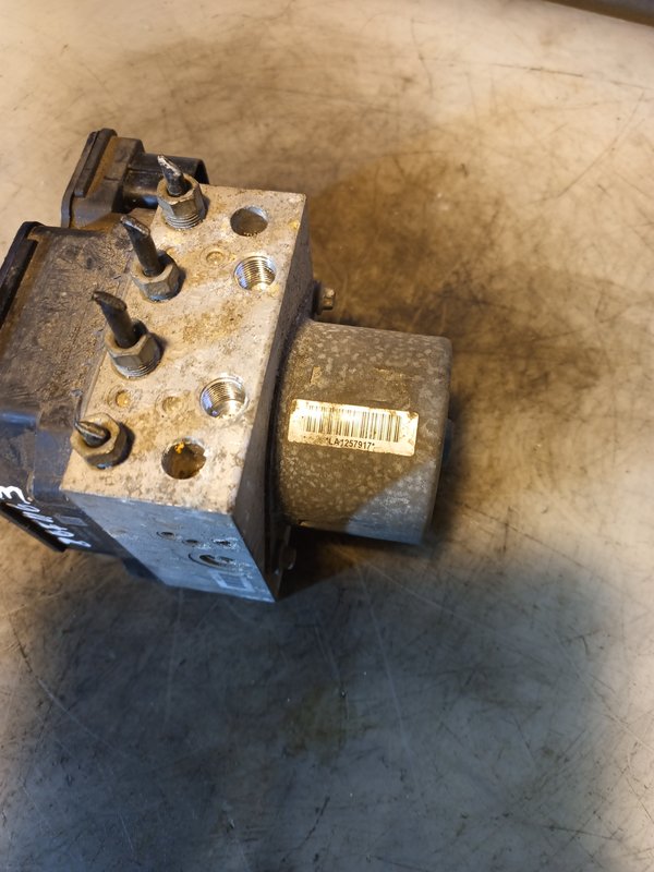 ABS VA FORD MAZDA 8G91-2C405-AB