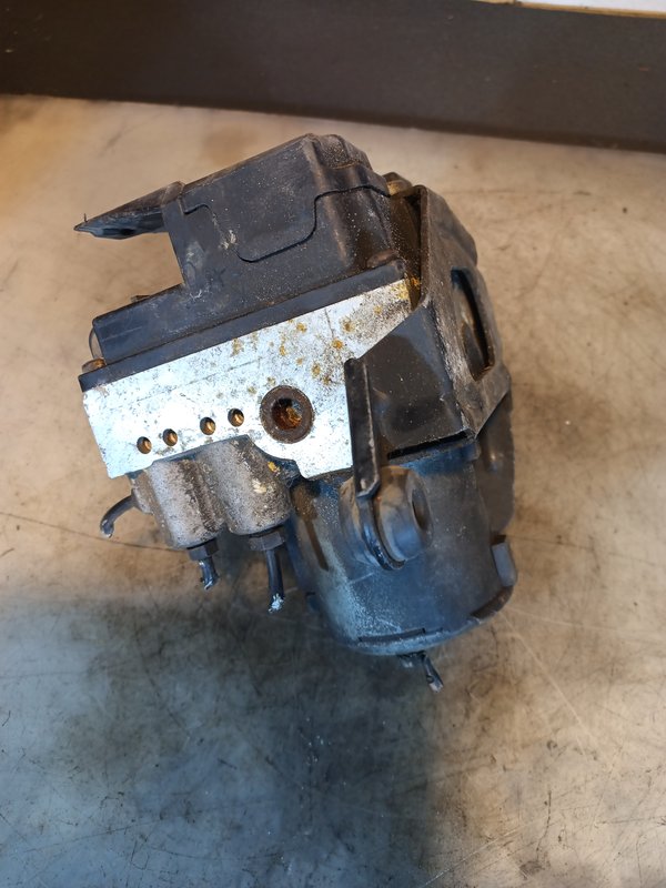 ABS VW AUDI A4 B5 8D0614111