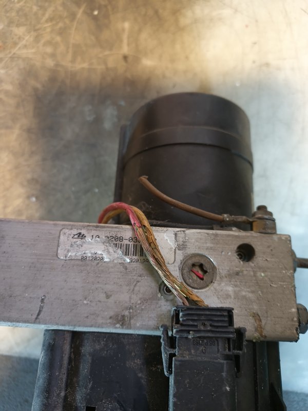 ABS - VA MERCEDES A0034310312