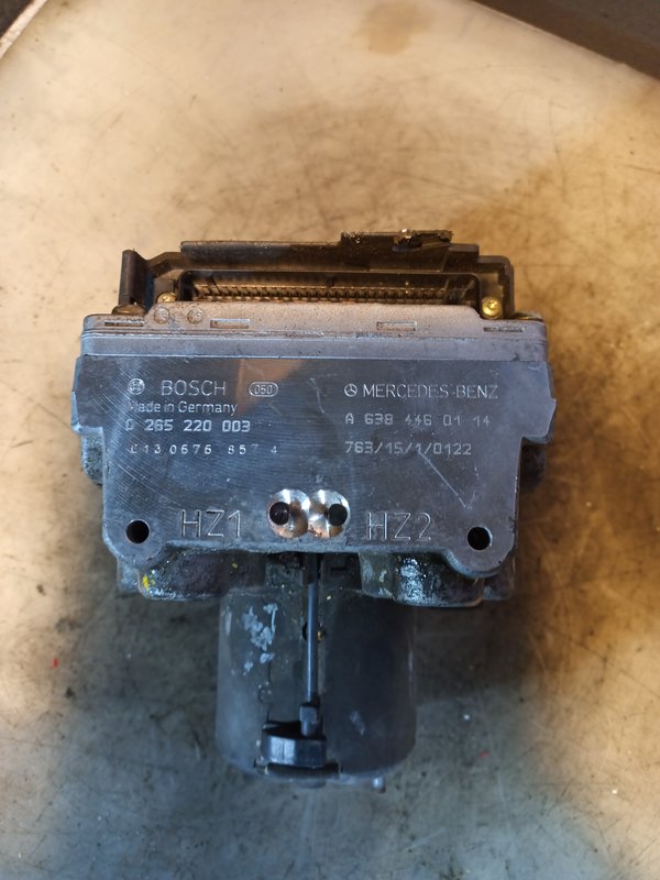 ABS - VA MERCEDES A6384460114