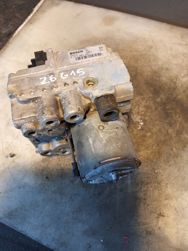 ABS - VA MERCEDES A6384460114