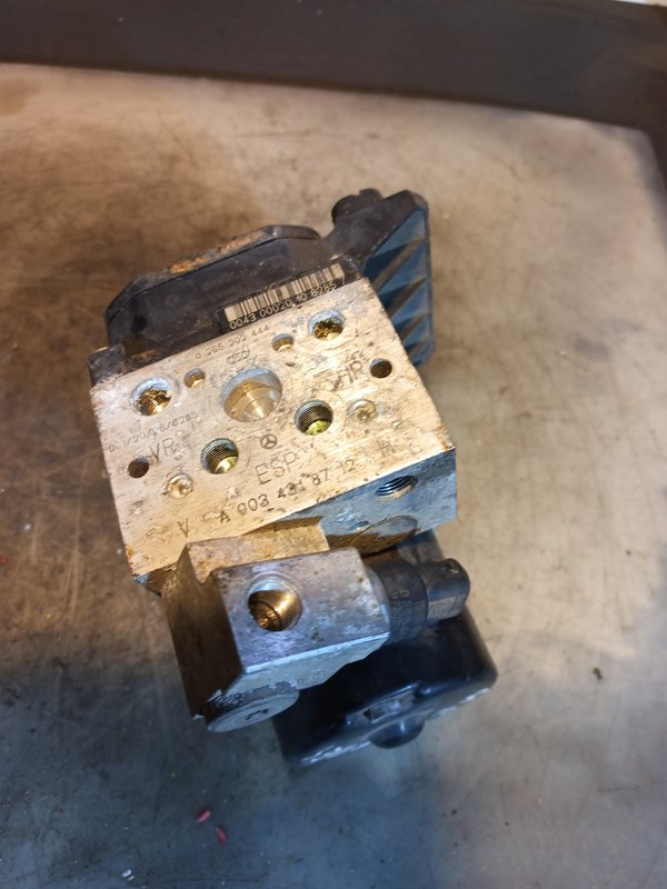 ABS - VA MERCEDES A0034318712