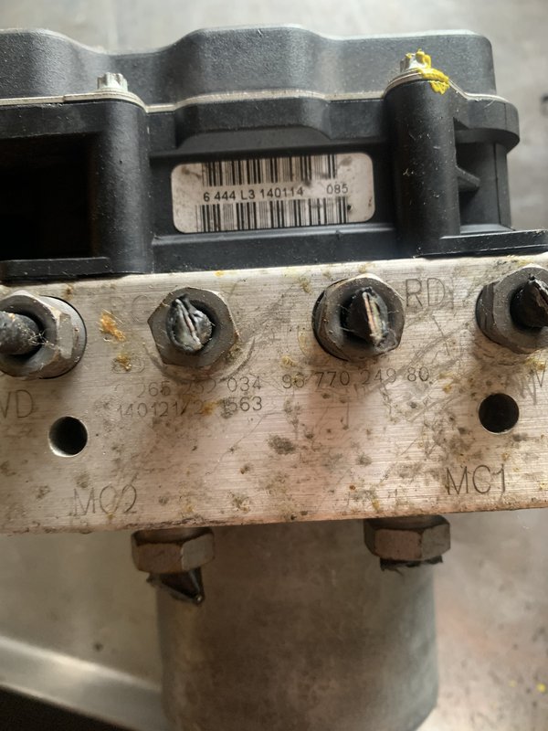 Modulo ABS Citroen C4 II 9677024980