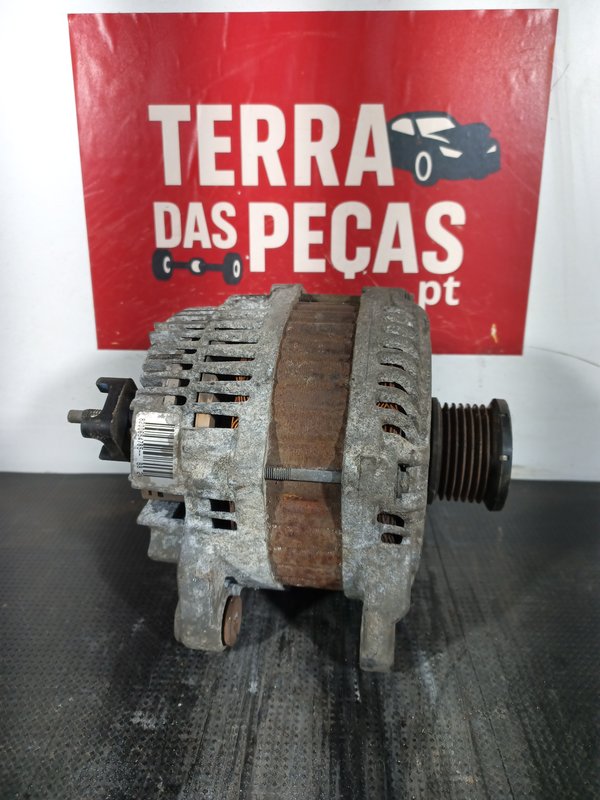 Alternador RENAULT 8200654785