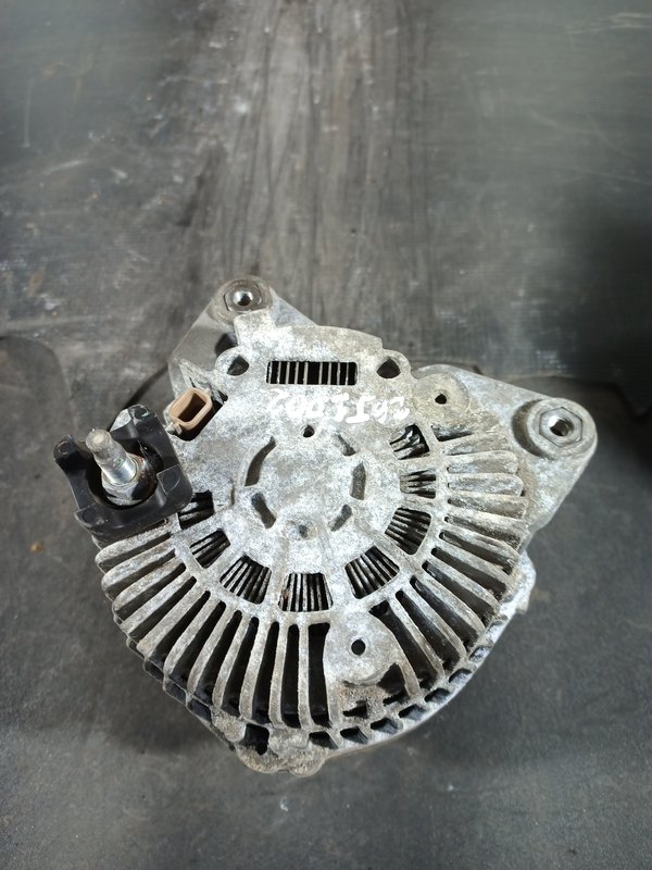 Alternador RENAULT 8200654785