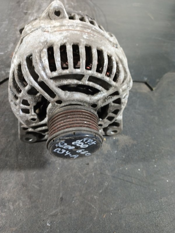 Alternador RENAULT 1.5 dCi MOTOR K9K 8200660034A