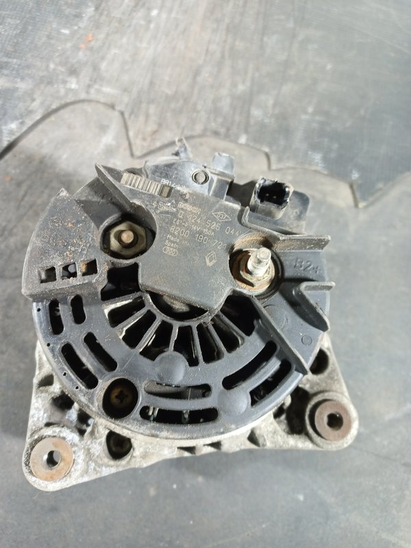 Alternador RENAULT 8200190721