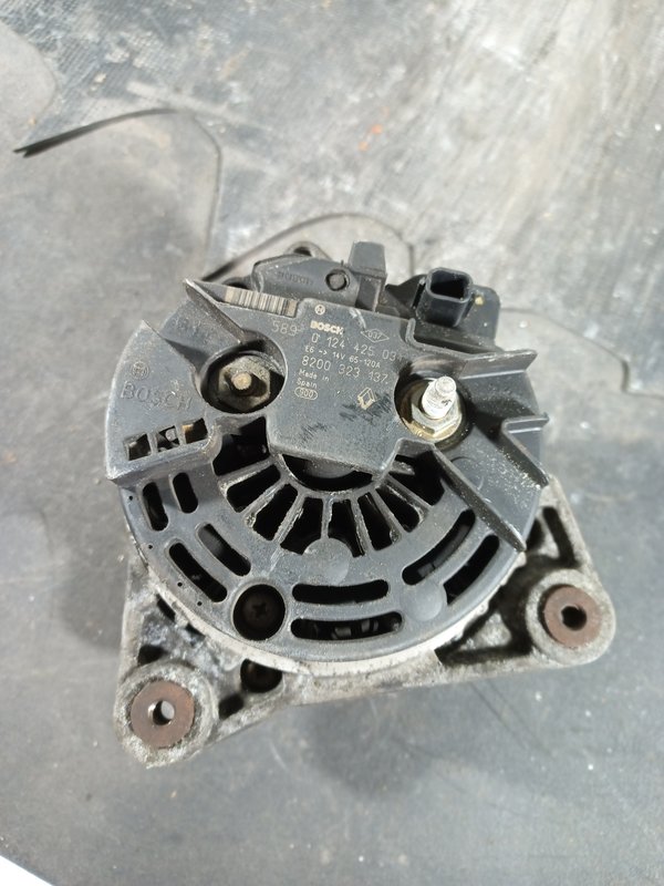 Alternador RENAULT 8200323137