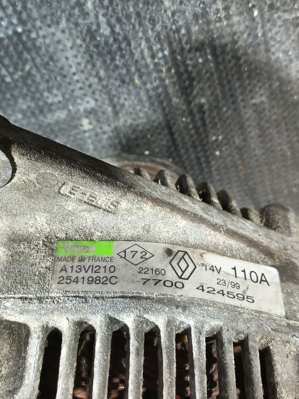 Alternador RENAULT 7700424595