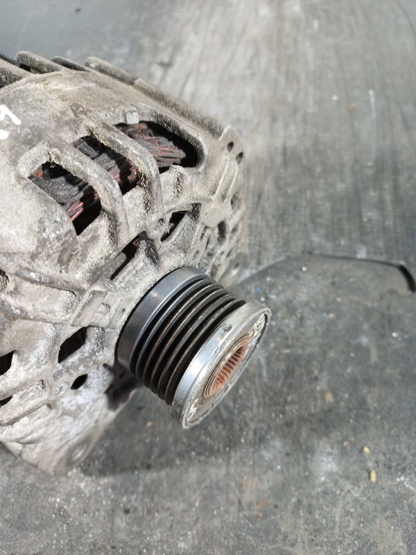 Alternador RENAULT 1.9 DCI 8200590255