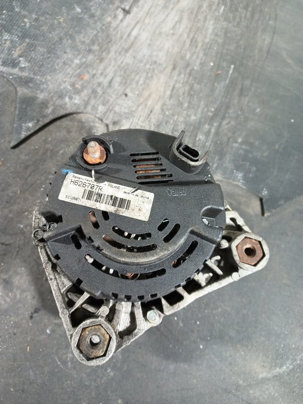 Alternador RENAULT 1.9 DCI 8200590255