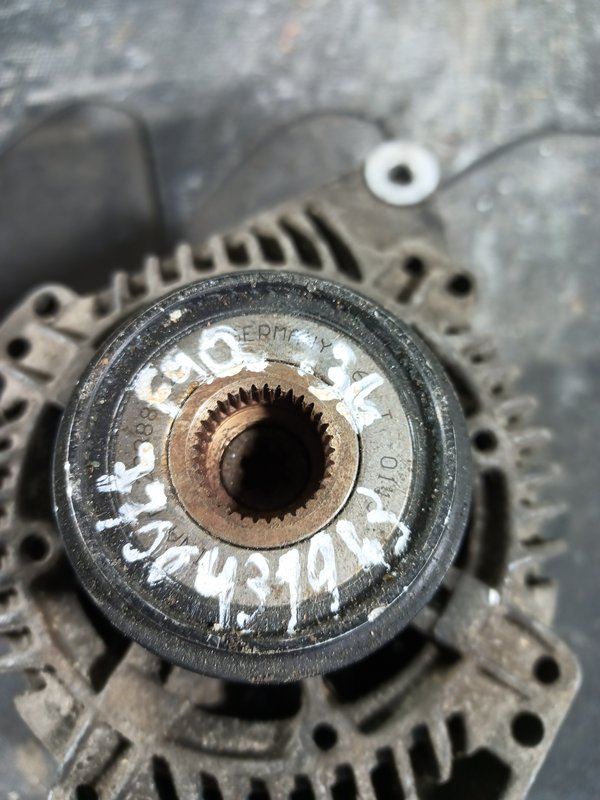 Alternador RENAULT 7700431943