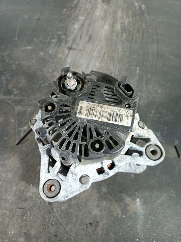 Alternador RENAULT 231003831R