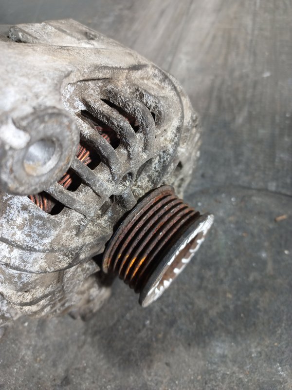 Alternador BMW M47 7799180