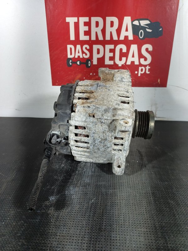 Alternador MERCEDES A6401540302