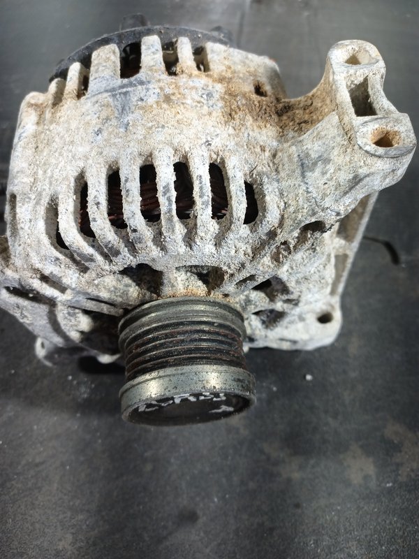 Alternador MERCEDES A6401540302