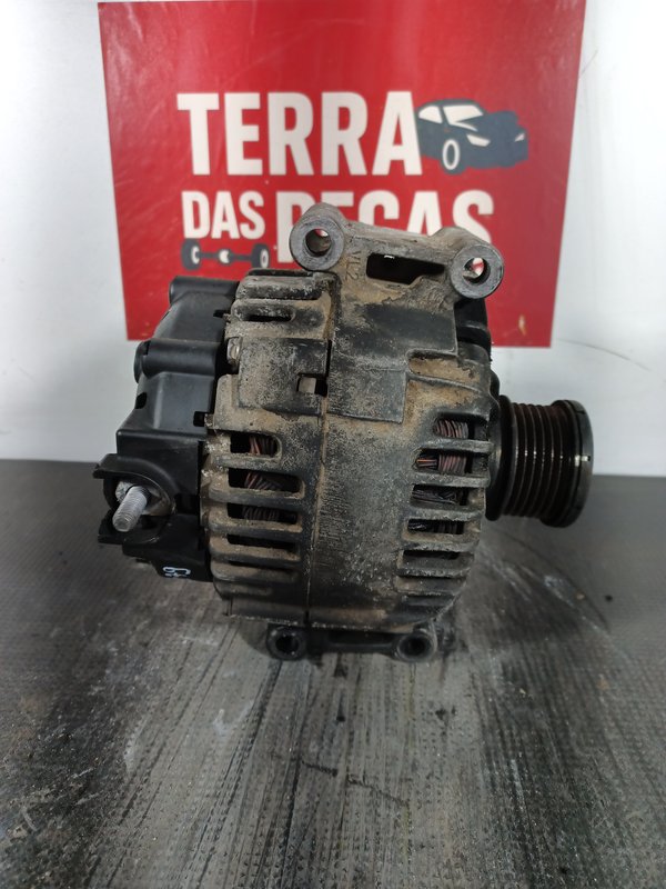 Alternador MERCEDES A0141541102