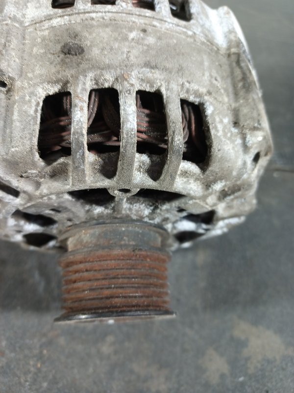 Alternador MERCEDES A0111548402