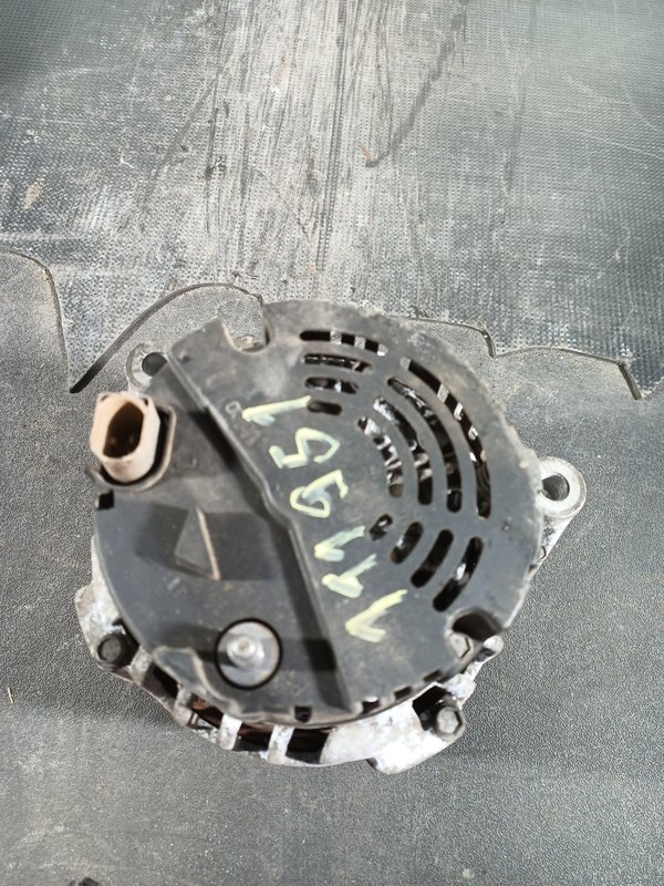 Alternador MERCEDES A0111548402