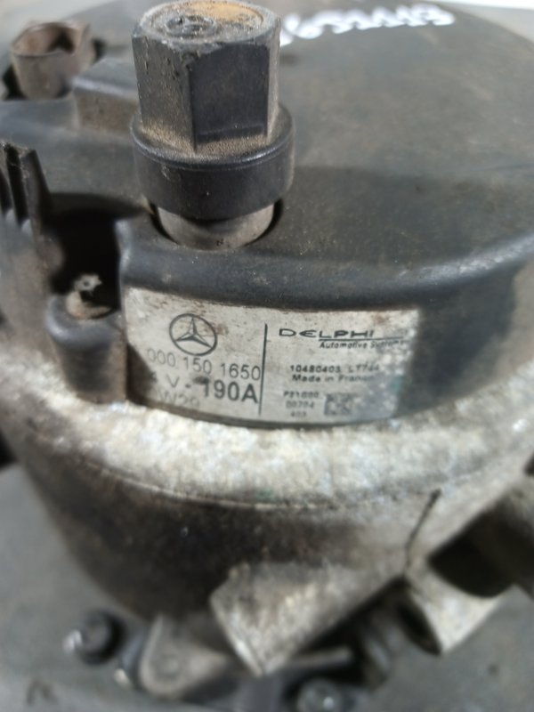 Alternador MERCEDES A0001501650
