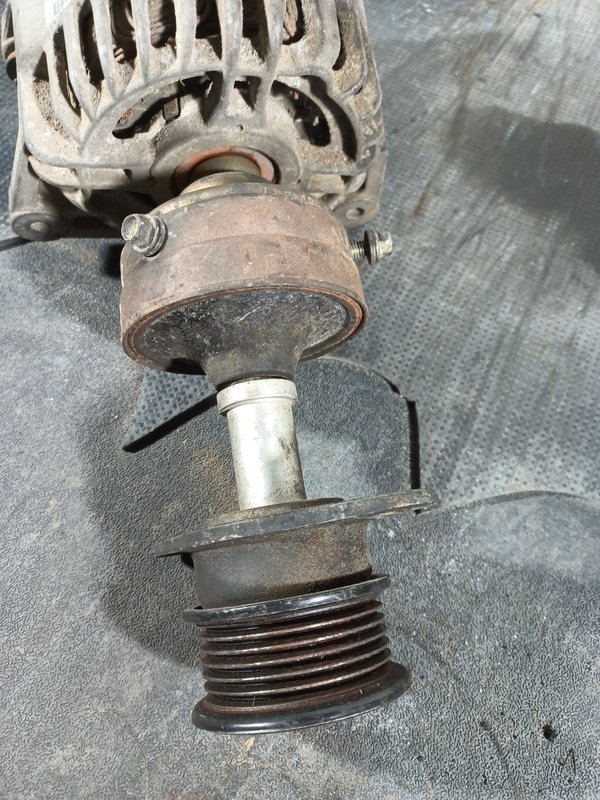 Alternador FORD 1.8 63321711B