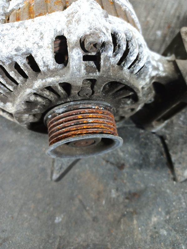 Alternador FORD 12V 70A 98MF10300CA