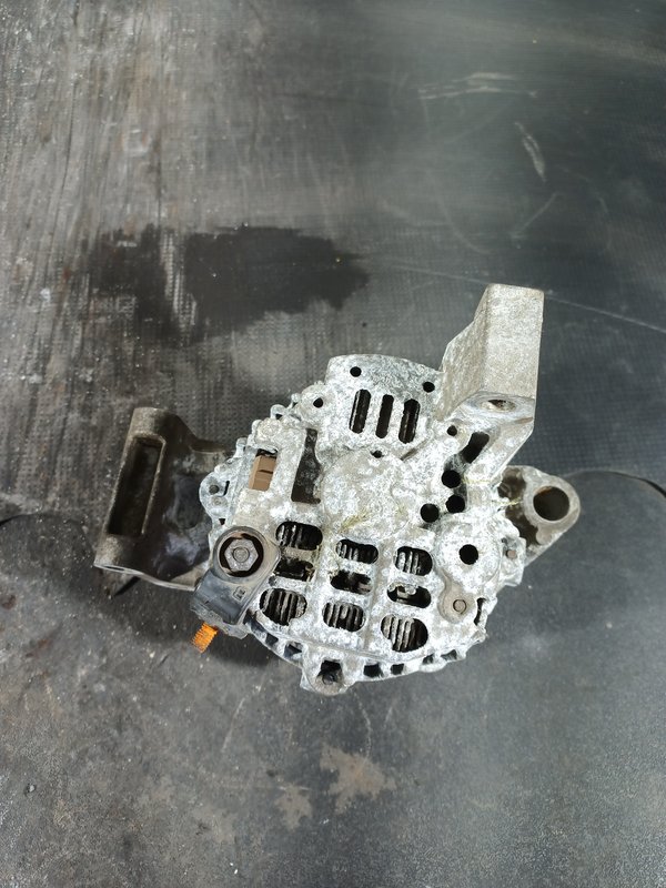 Alternador FORD 12V 70A 98MF10300CA